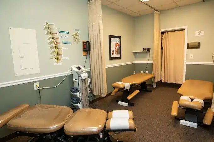 OliveMedia_MauricioChiroprctic_Rutledge_6143